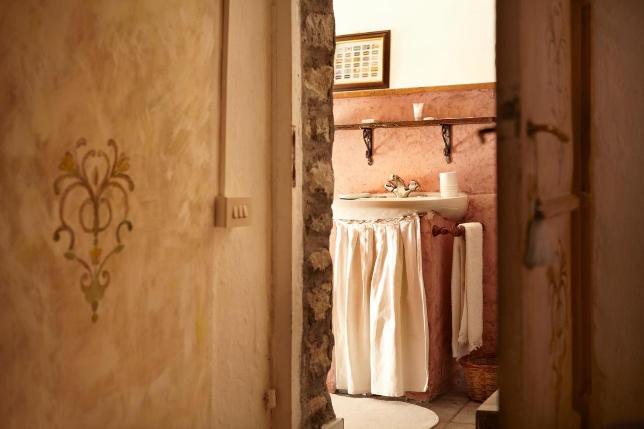 Antico Borgo Sanda Lago Maggiore Casalzuigno Dış mekan fotoğraf